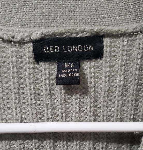 QED London Cropped Cardigan - Picture 4 of 6